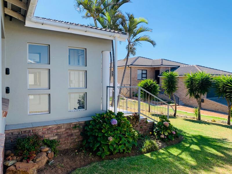 3 Bedroom Property for Sale in Wavecrest Eastern Cape